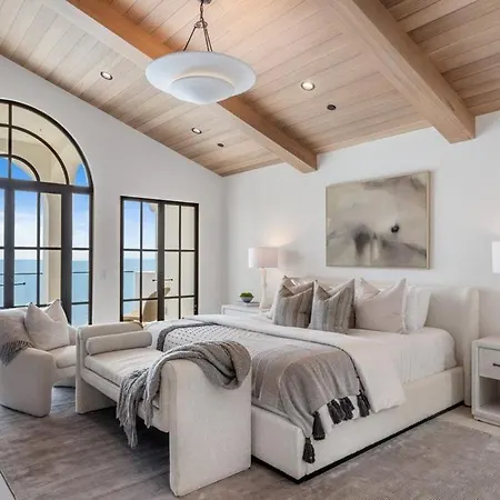 Cassa Stella In With A Wonderful View *